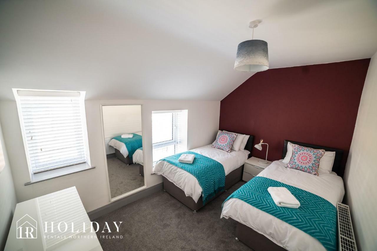 Portrush Penthouse Villa Exterior photo