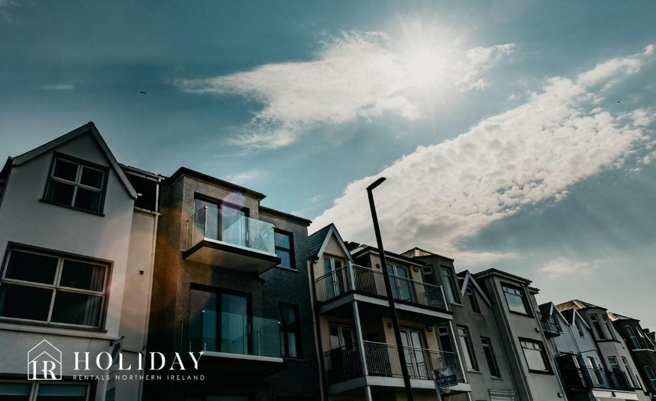 Portrush Penthouse Villa Exterior photo